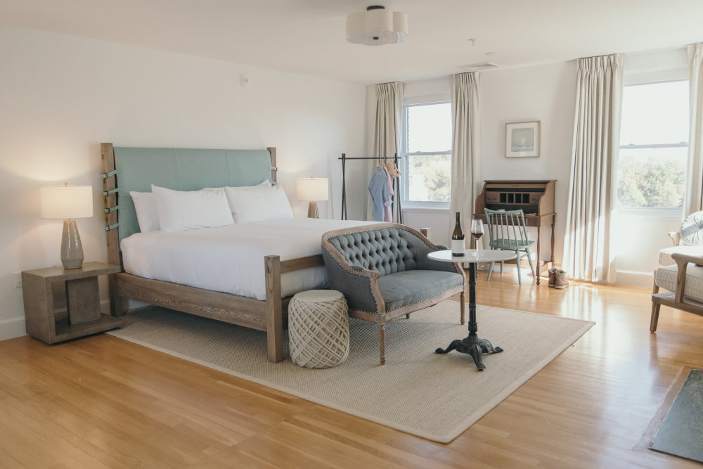 Premium Manor Guestroom
